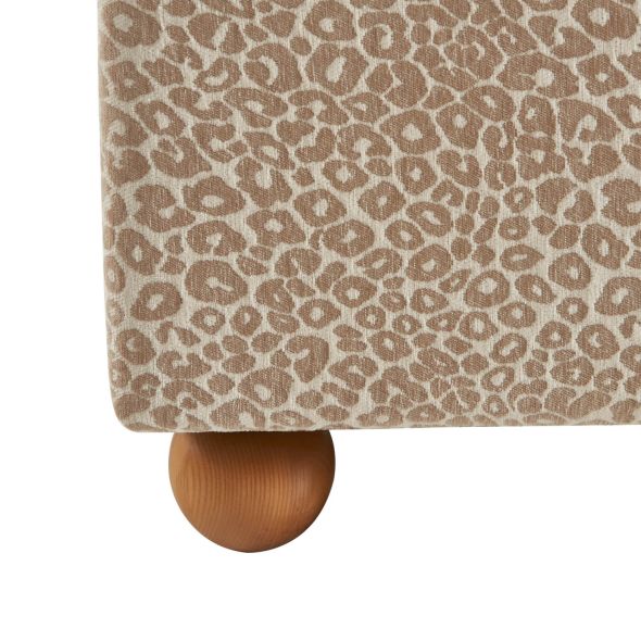 Lit coffre PILKA 160x200 tissu jacquard léopard beige sommier inclus
