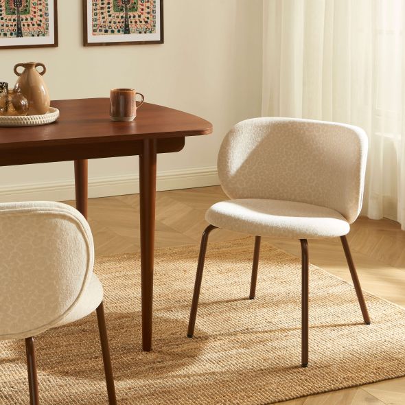 Lot de 2 chaises SERENA tissu jacquard léopard écru et pieds métal marron