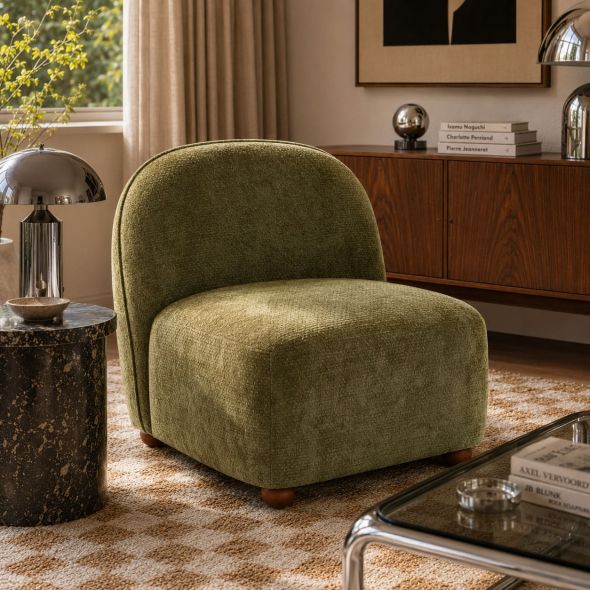 Fauteuil JUDY tissu chenille vert pieds boules teintés noyer