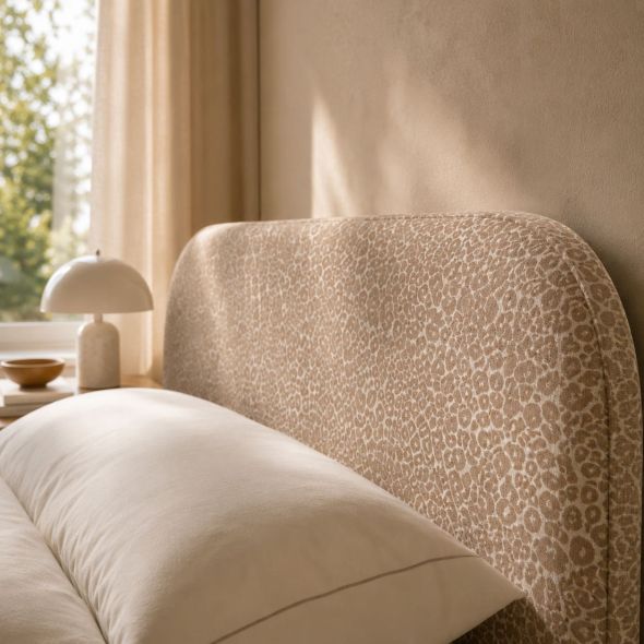Lit coffre PILKA 160x200 tissu jacquard léopard beige sommier inclus