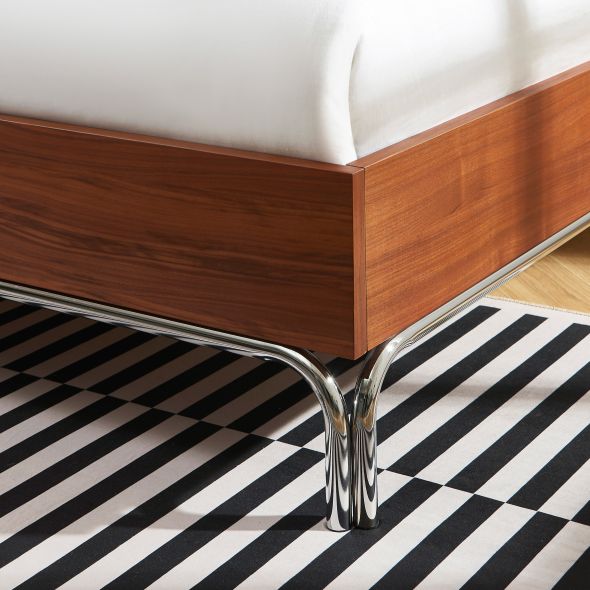 Lit MAGGY 160x200 placage noyer et pieds métal chromé sommier inclus